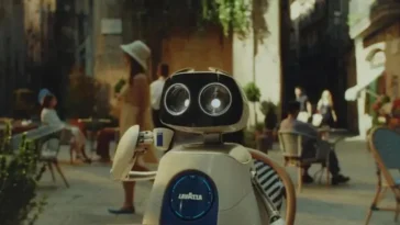 "LUIGI LE ROBOT" : QUAND LAVAZZA CÉLÈBRE L’HUMANITÉ FACE À L’INTELLIGENCE ARTIFICIELLE